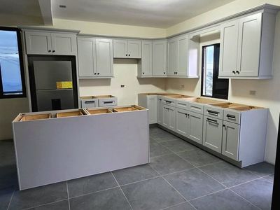 Cabinet Installer / Fully Insured / W-9 available
