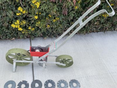 Earthway Products Precision Garden Seeder Model -1001 B