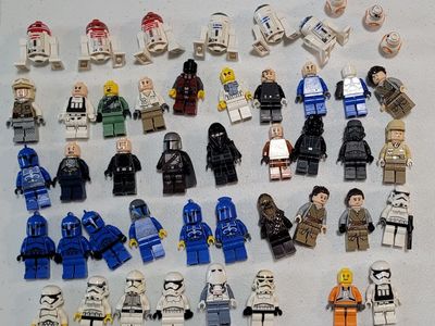 120+ Star wars Minifigures all for $895-not selling separately