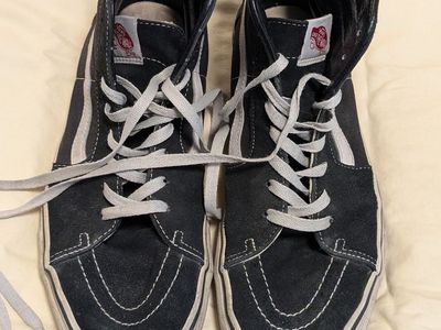 Vans Sk8-Hi High Top Sneakers Black/White Men's Size 11 Used Classic Distressed