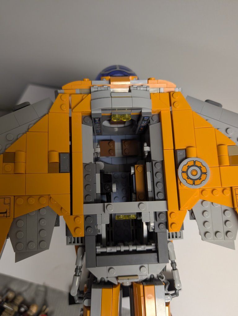 Main image 3