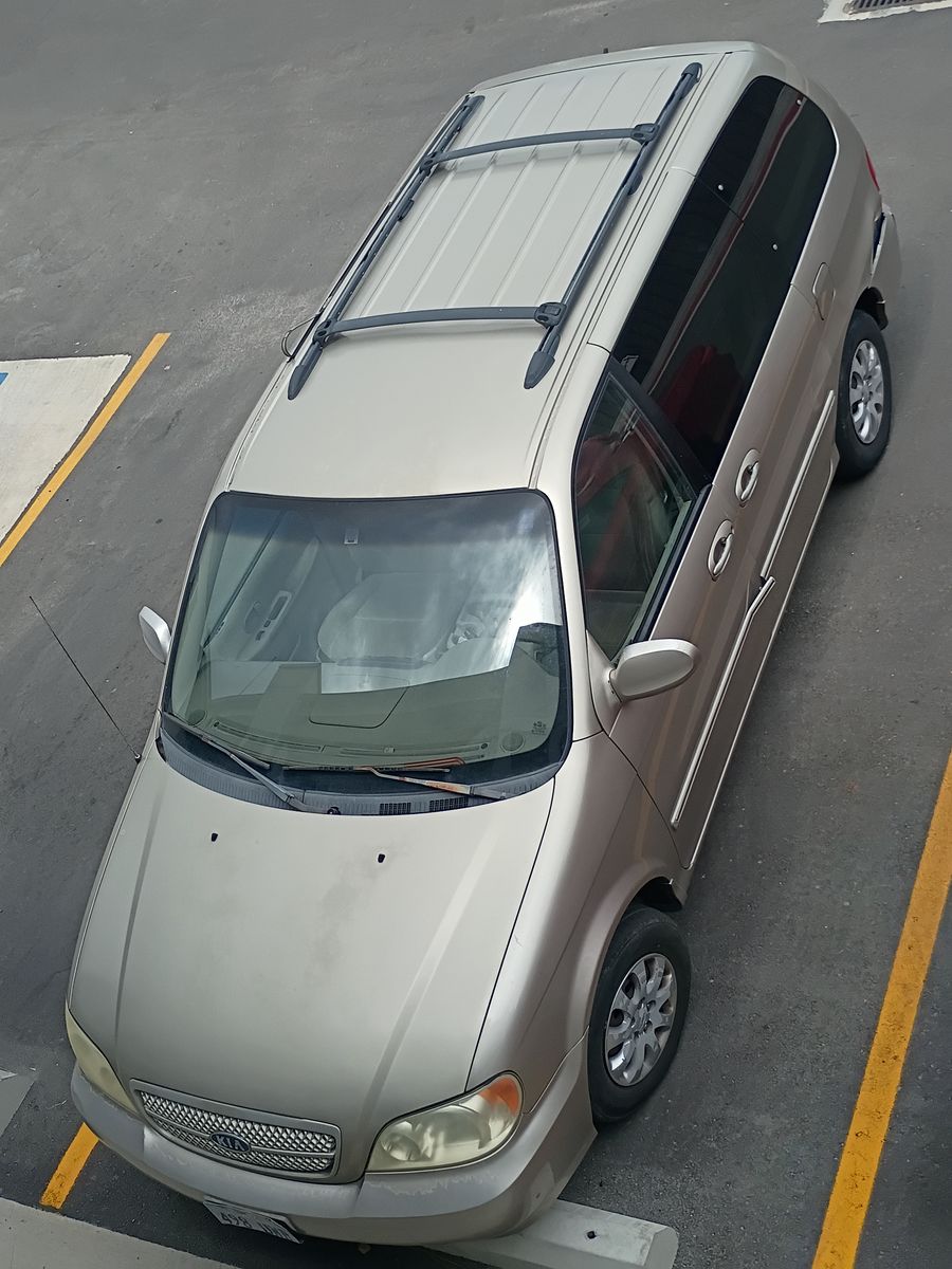 2005 Kia Sedona EX