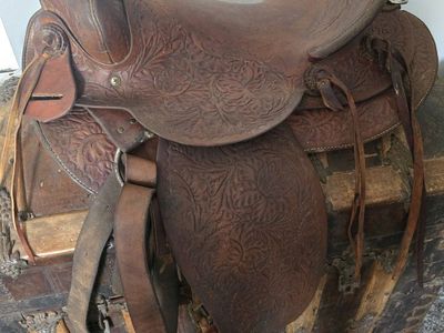 Vintage Brown Leather Western Saddle with nice Tooling