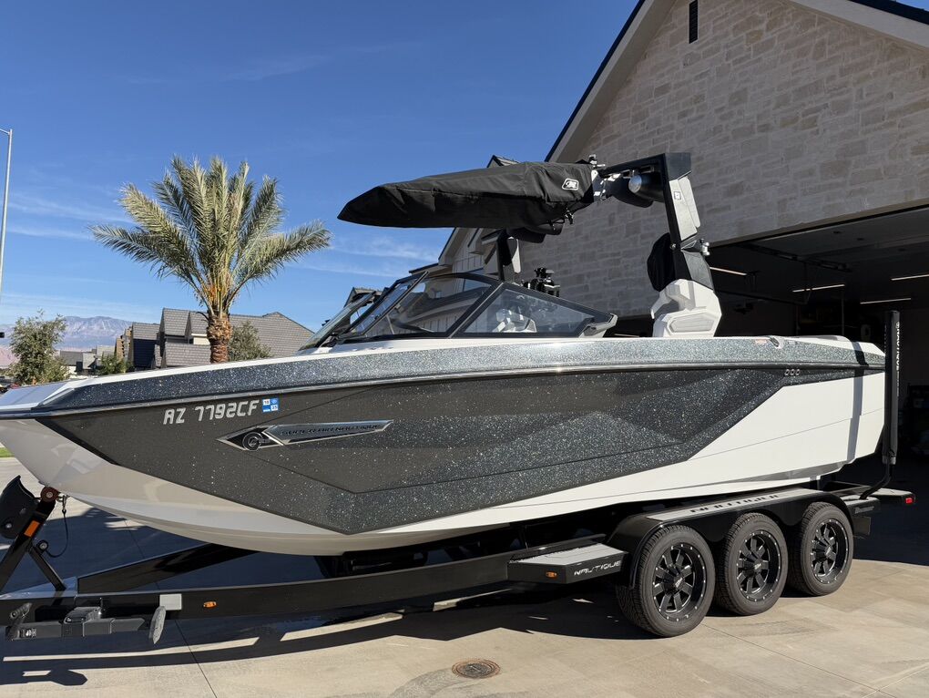 2022 Nautique G23