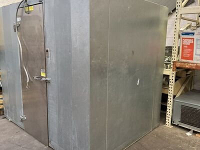 NOR LAKE Walk -in Freezer With Floor , Condenser in excellent working condition it was $8500 BLACK FRIDAY SPECIAL FOR $7500
