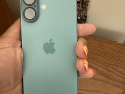 iPhone 16