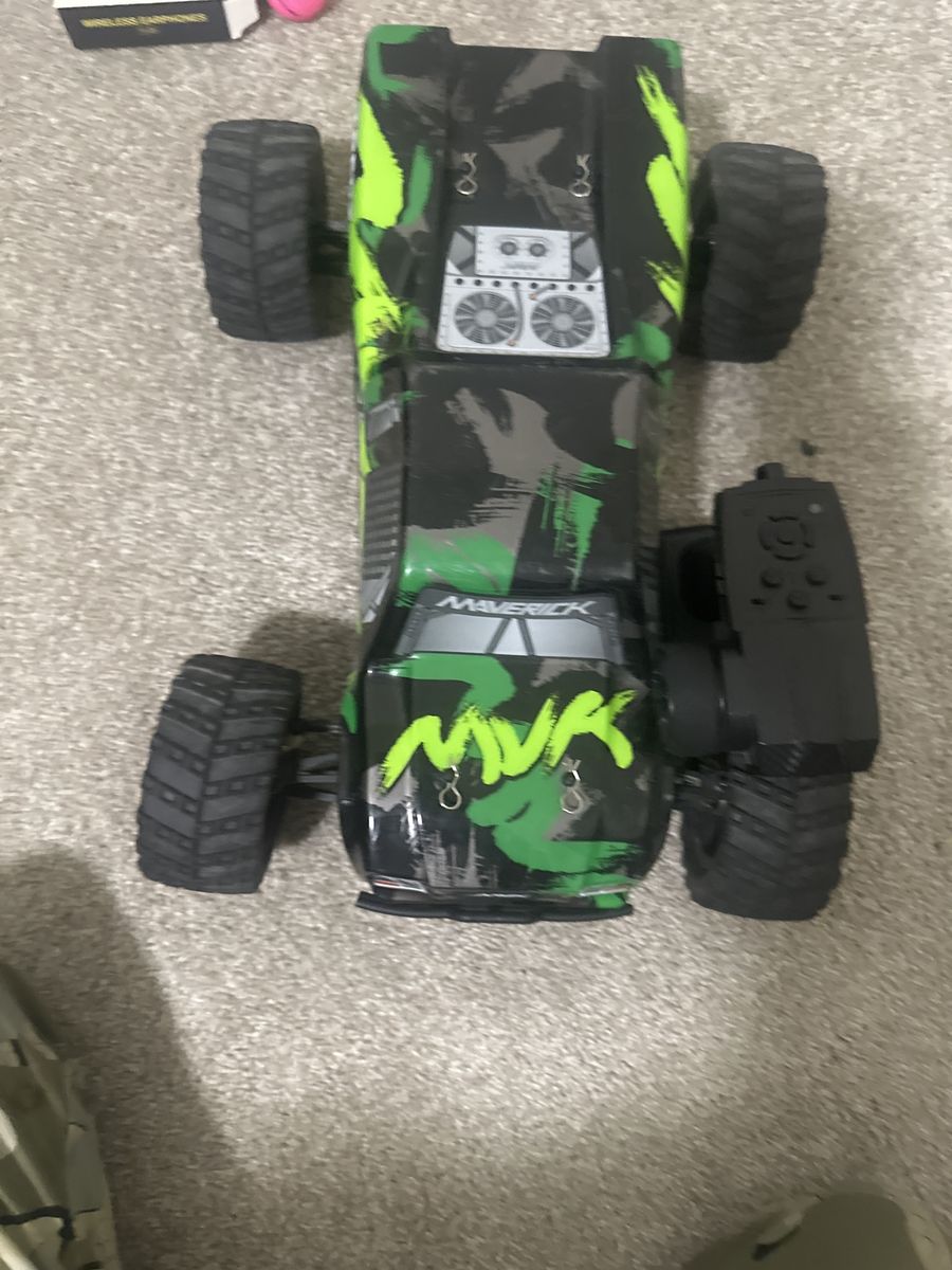 Maverick MV8 Remote Control RC Car Green/Black Camo Monster Truck Off-Road Vehicle