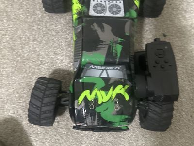 Maverick MV8 Remote Control RC Car Green/Black Camo Monster Truck Off-Road Vehicle