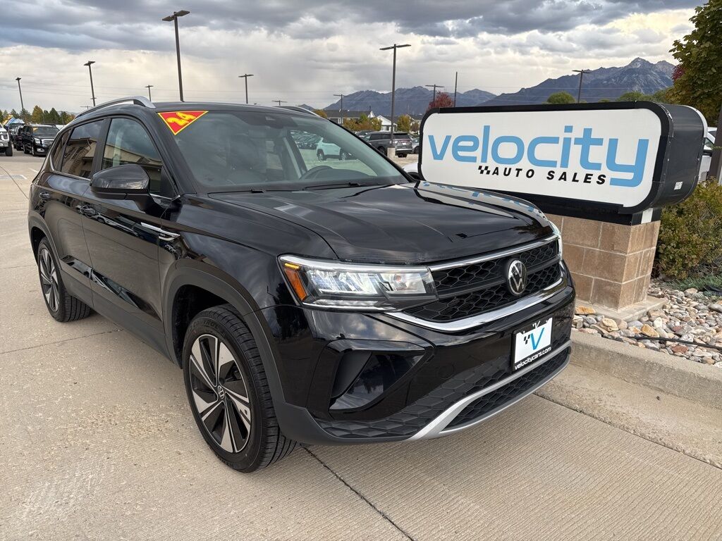 2024 Volkswagen Taos SE 4Motion
