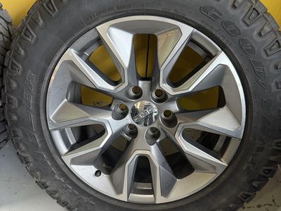 Silverado 20" RST Rims 275/6020 tires