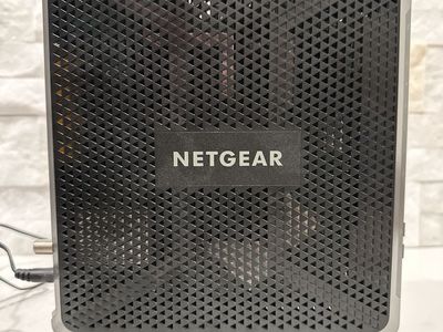 Netgear AC1900 WiFi Cable Modem Router