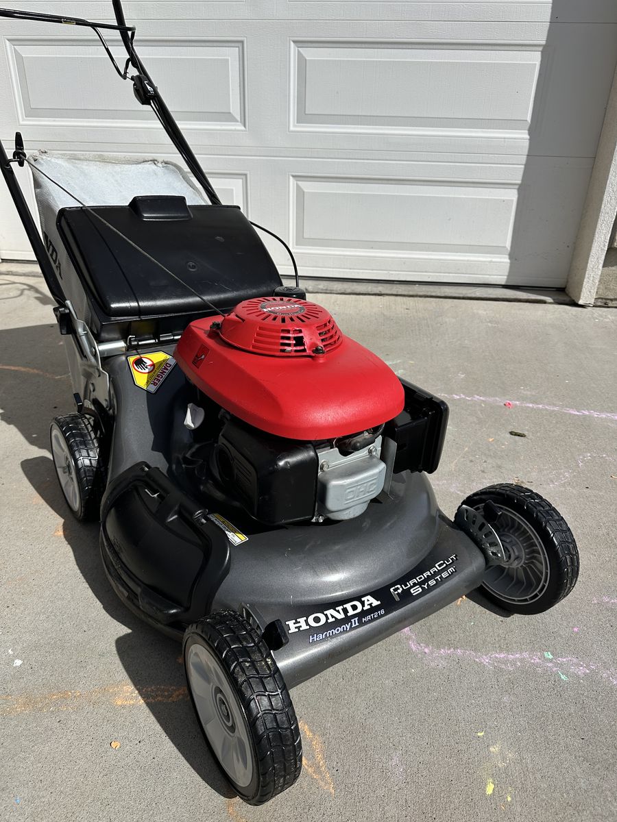 Honda Harmony II HRT21 - Self Propelled Lawnmower