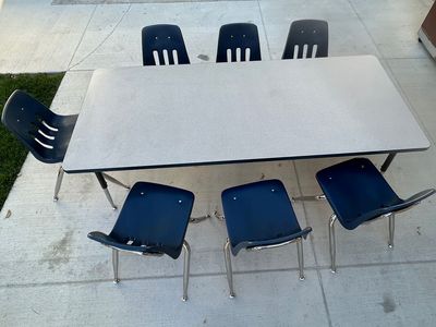 Table & Chairs