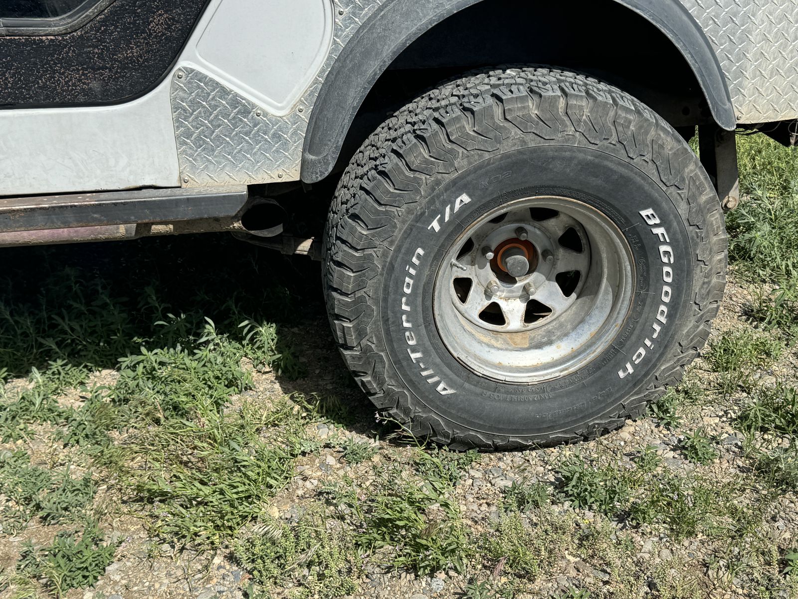 33x12.50 15 CJ 5 wheels and tires
