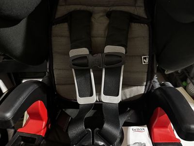 BRITAX BOOSTER CAR SEAT