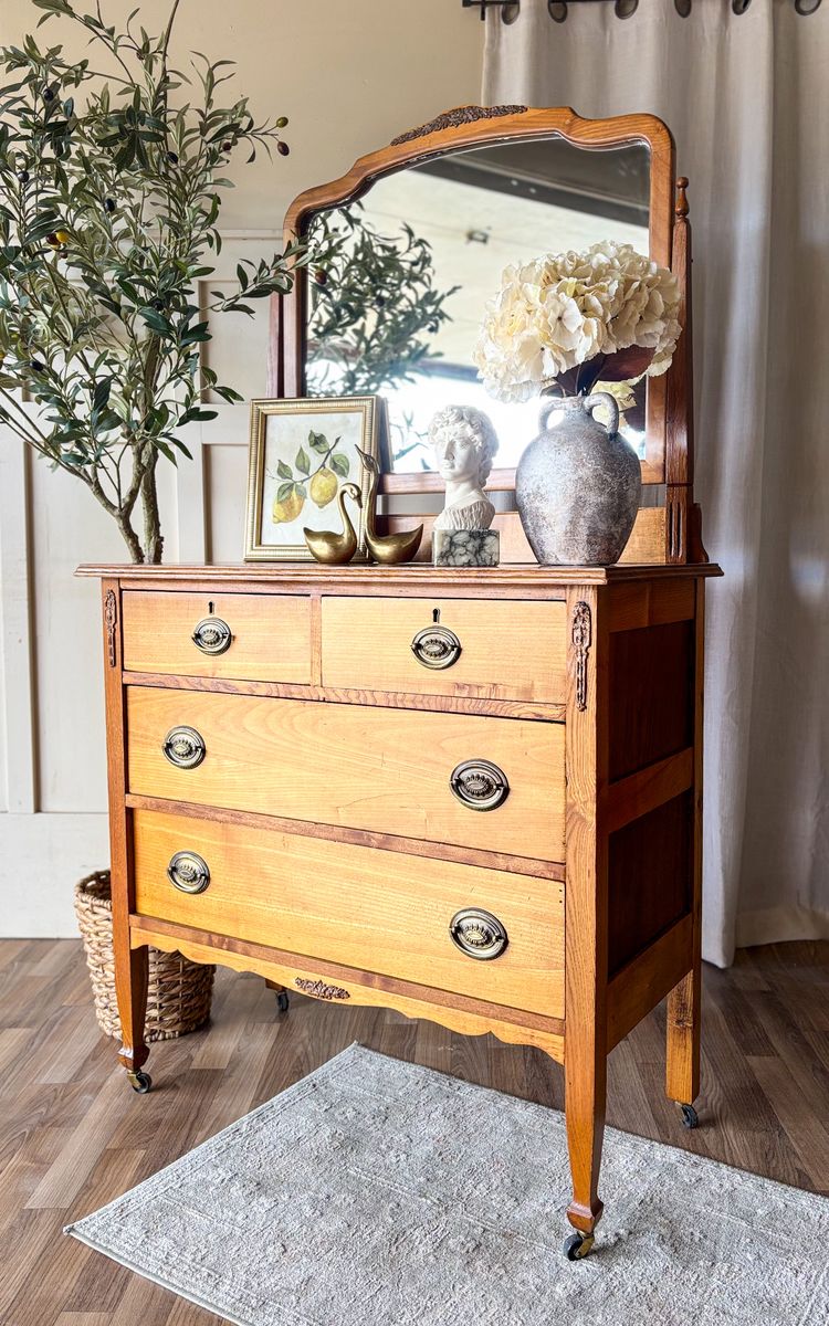 *FREE DELIVERY* Antique Wood Dresser & Mirror