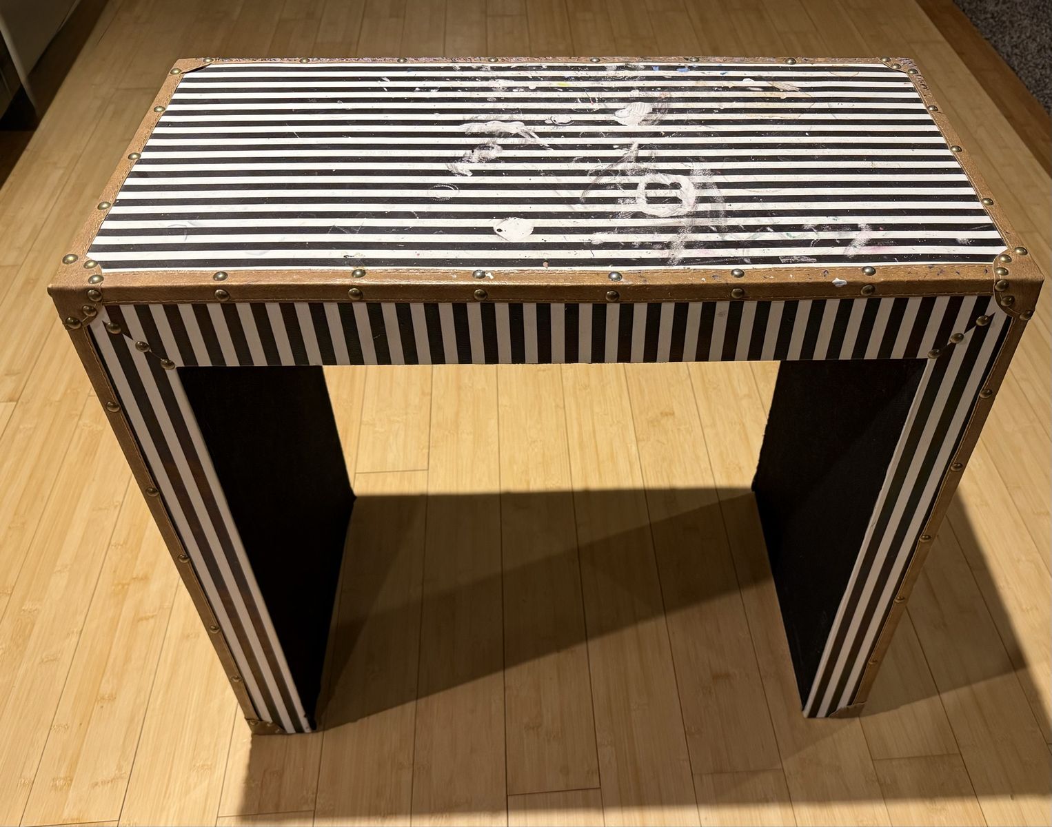 Small Nails/Crafts or Child's Desk