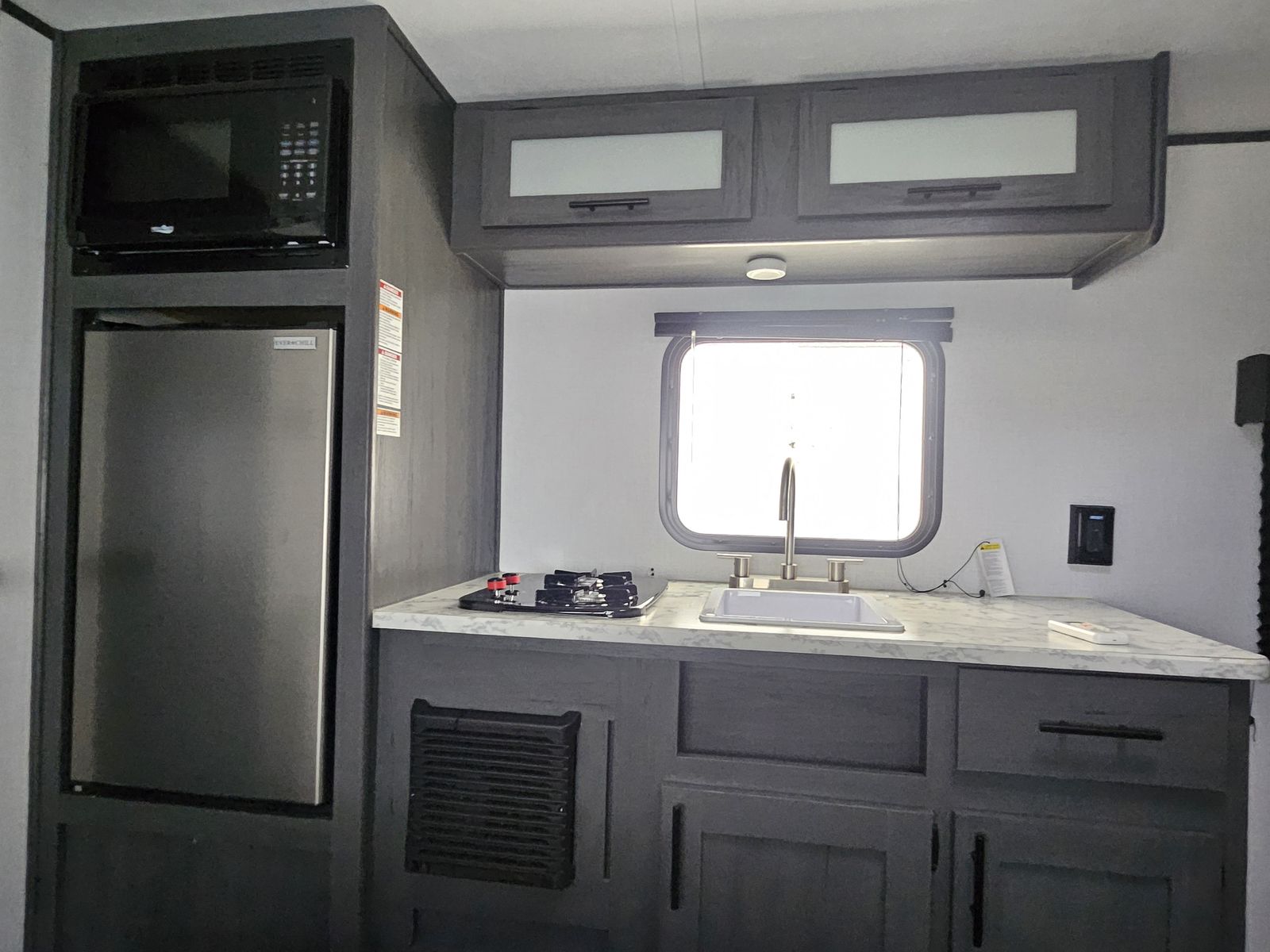 Main image 11