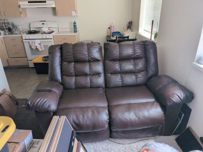 2 seater reclining pleather couch