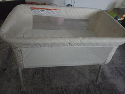 Gently used bedside bassinet