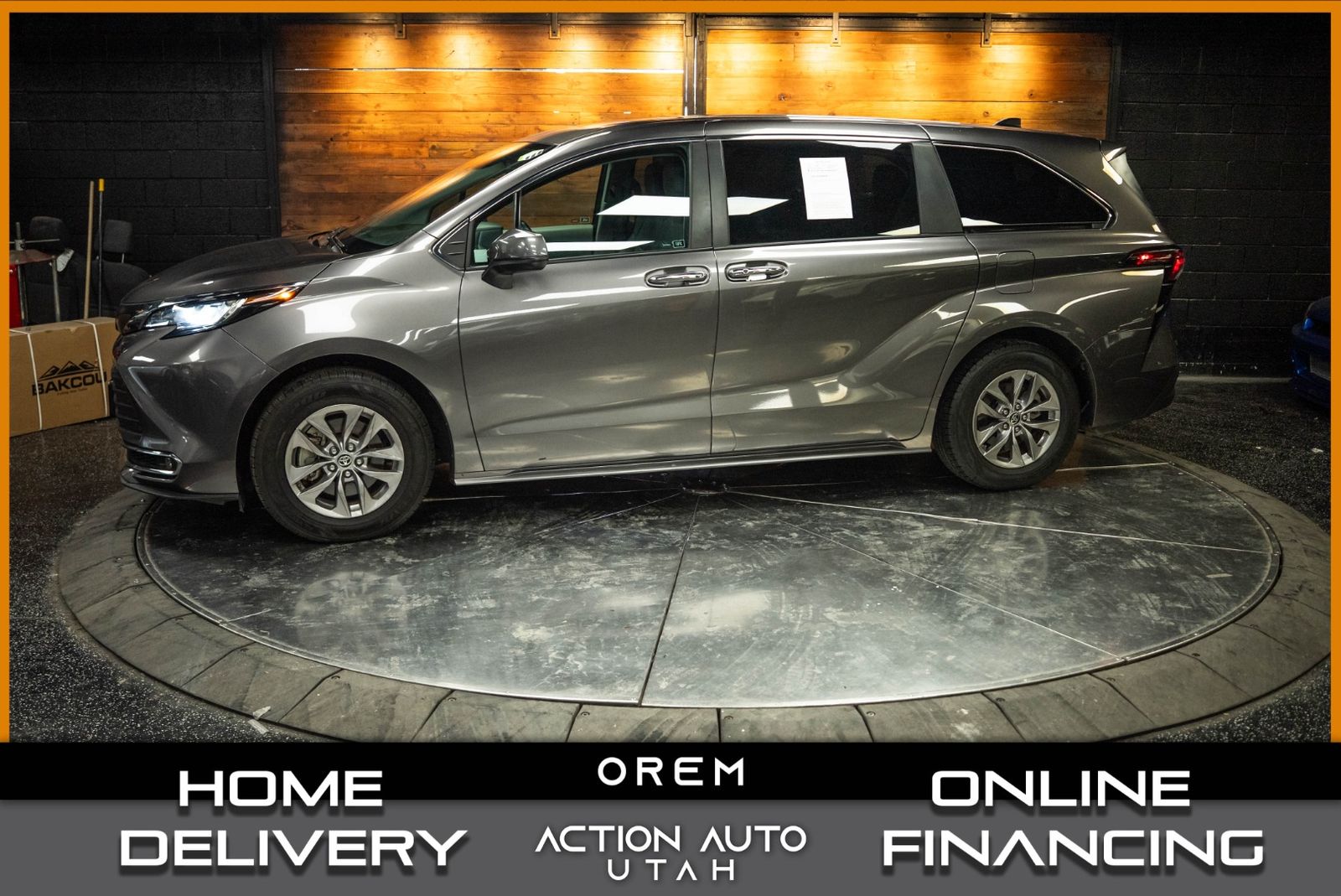 2023 Toyota Sienna XLE 8-Passenger