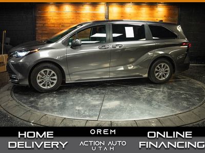 2023 Toyota Sienna XLE 8-Passenger