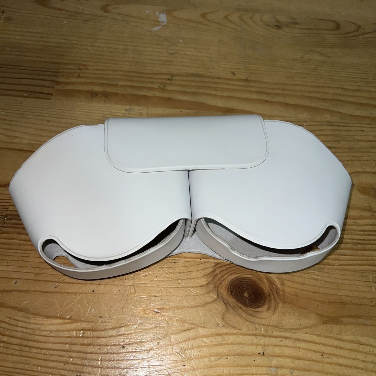 Apple AirPods Max Smart Case
