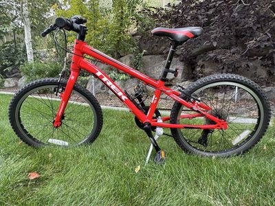 Trek Superfly 20 Kids Mountain Bike Red
