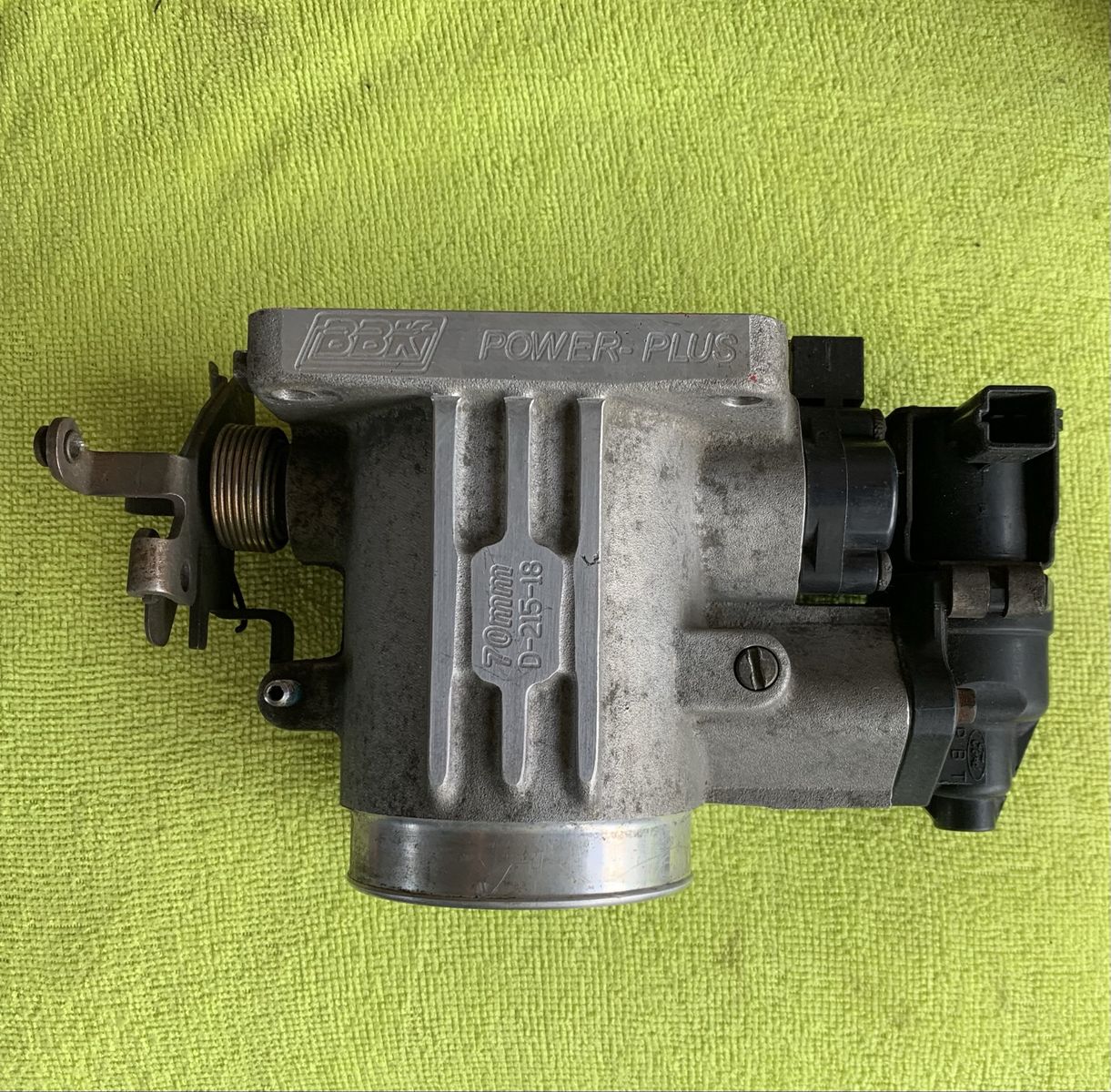 Ford Mustang 302 5.0 SN95 BBK 70mm throttle body