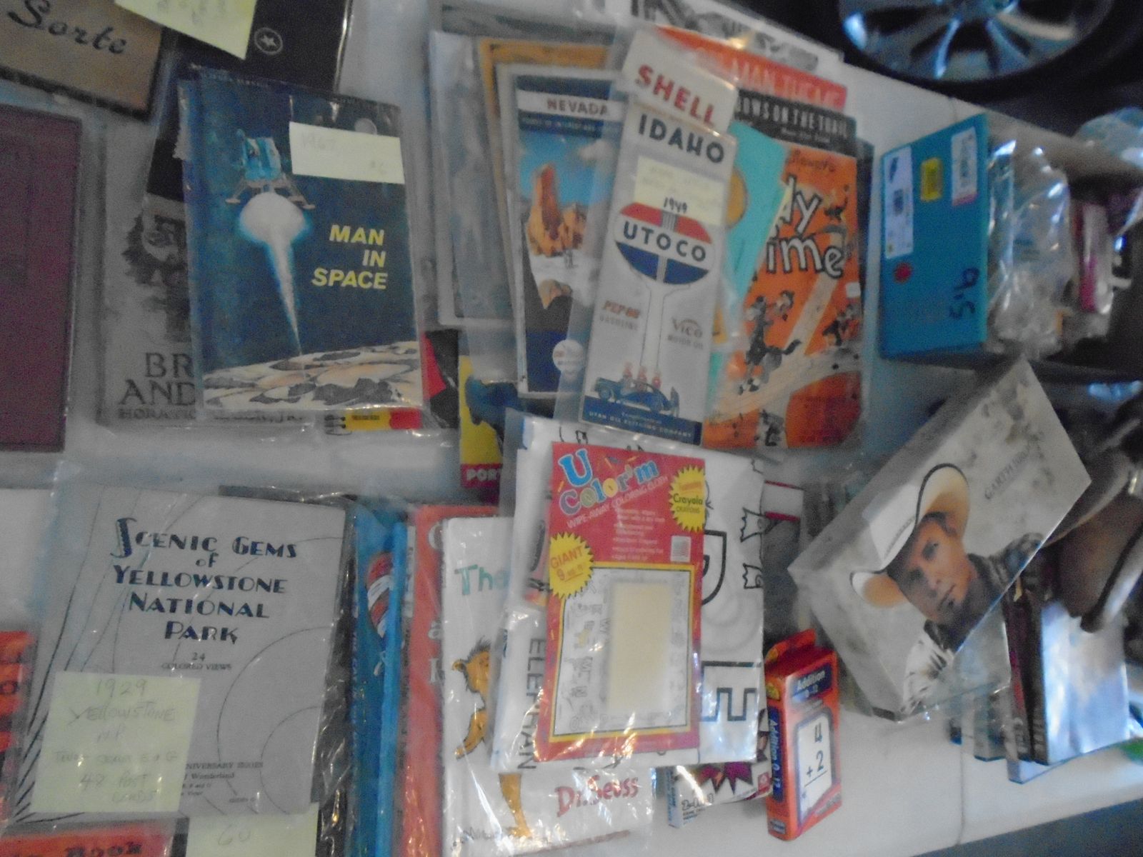 Garage / Yard / Estate Sale and Community Sale in Layton Saturday, 20 June 8:00 - 4:30