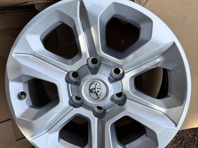 Toyota 2023 4Runner SR5 Wheels