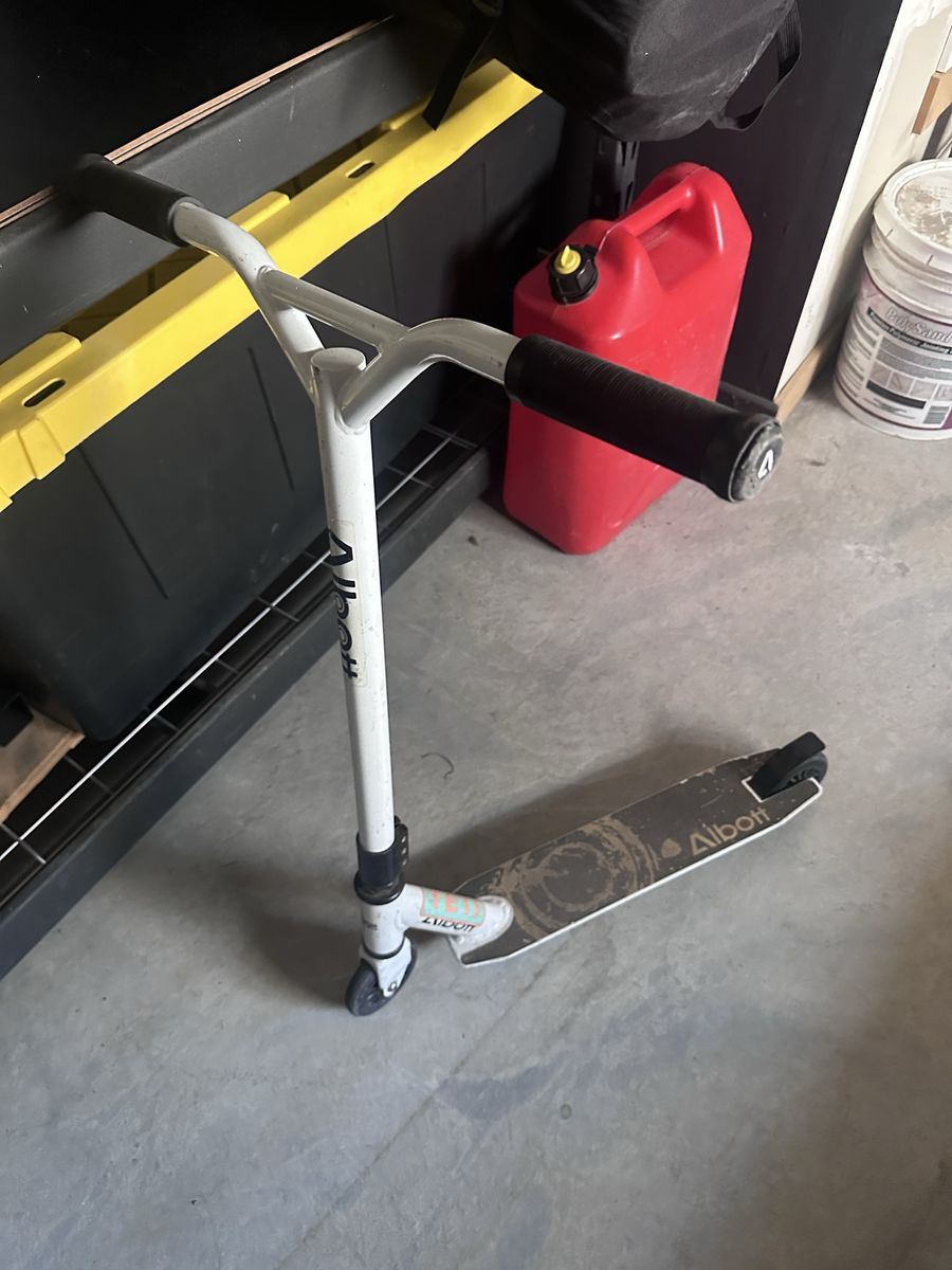 Albott Stunt Scooter White & Black, Razor Blue Scooter - Pair of Used Kick Scooters