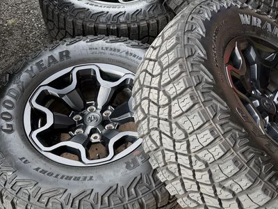 New 2026 Ram RHO OEM 18” wheels & 325/65r18 TRX