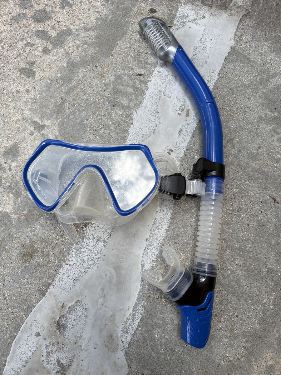 BIN FULL OF SUCBA DIVING  MASK AND SNORKLE  TEMPERED GLASS