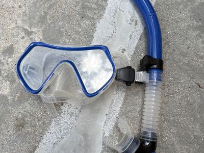 BIN FULL OF SUCBA DIVING MASK AND SNORKLE TEMPERED GLASS