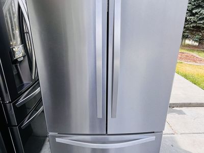 $550 OBO GOOD REFRIGERATOR WHIRLPOOL STAINLESS STEEL