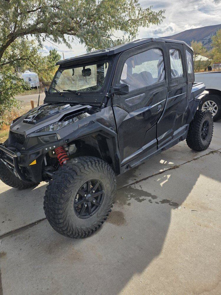 2021 General XP 1000