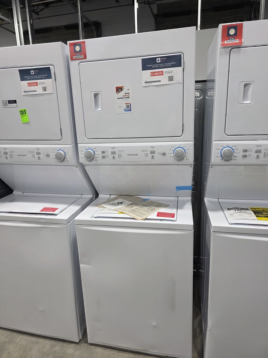Frigidaire Gas Laundry Center — 27 Inch, 3.9 Cu Ft Washer, 5.6 Cu Ft Gas Dryer, White, Brand New