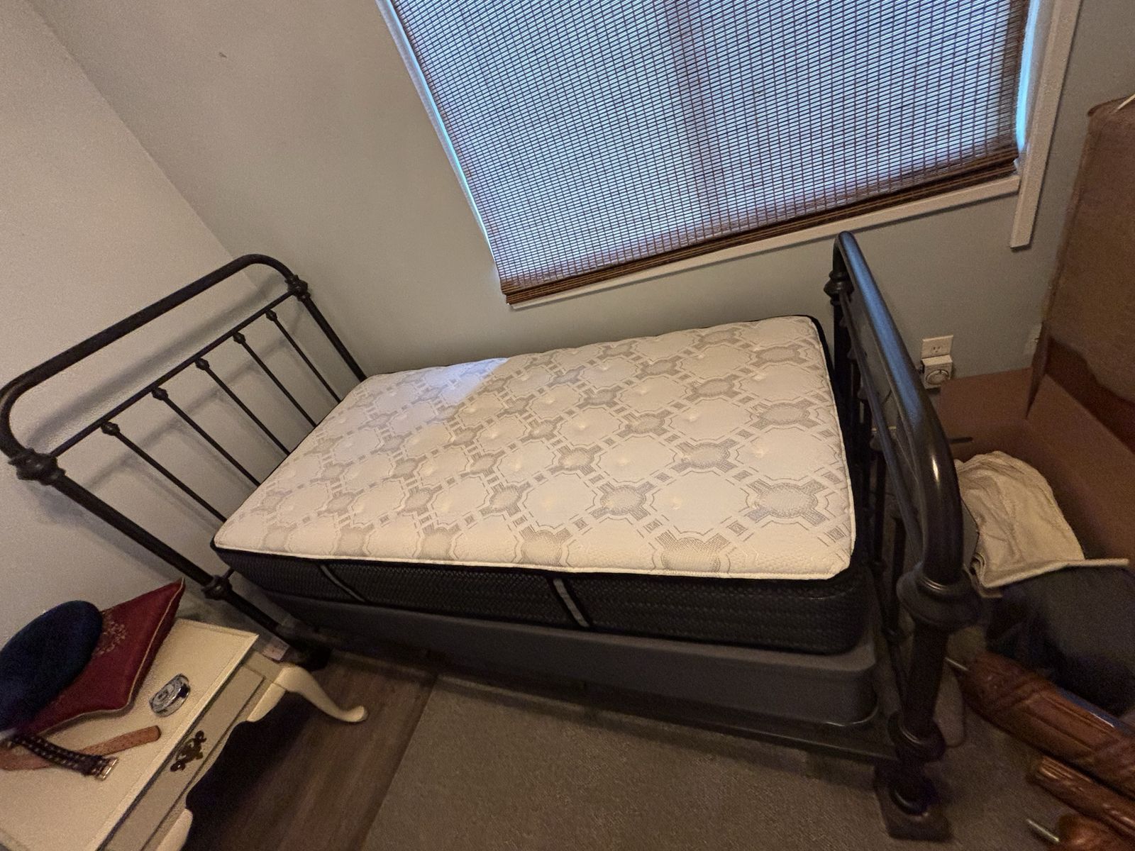 Sealy Performance Posturepedic Full Mattress & Metal Frame - Excellent Condition