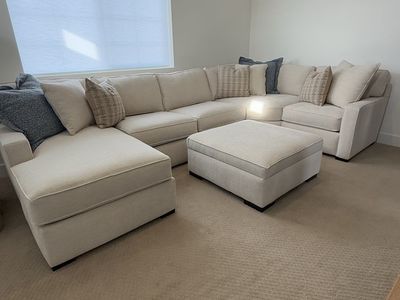 Macy’s Radley 5-Piece Sectional – Like New