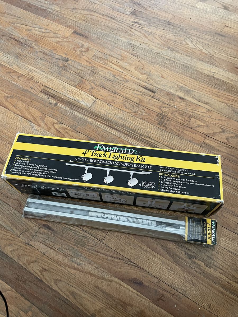 4' Track Lighting Kit Plus Extra 2' Track