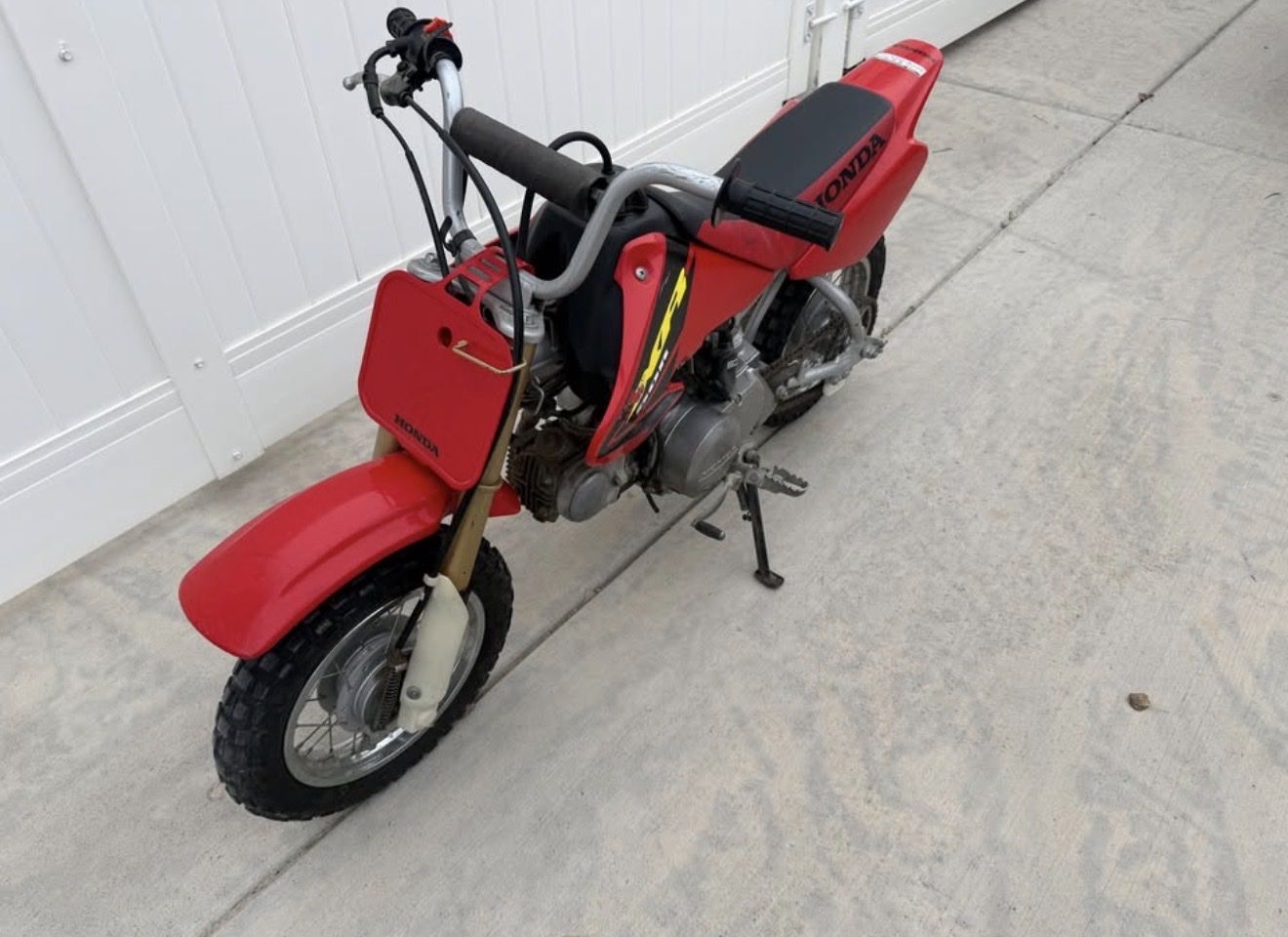 Main image 4