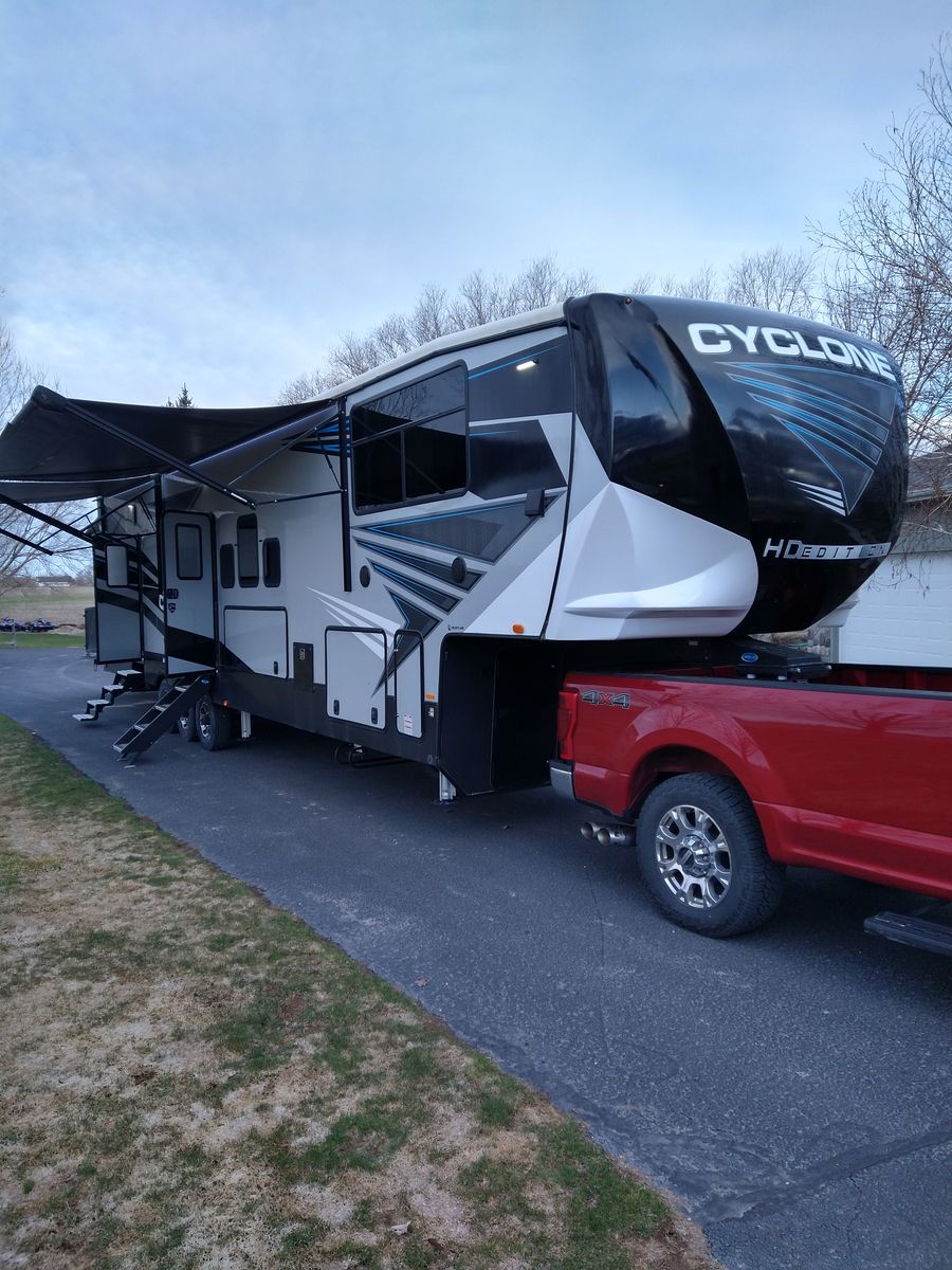 2022 Cyclone 4007