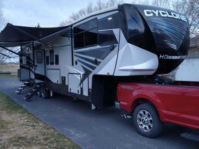 2022 Cyclone 4007