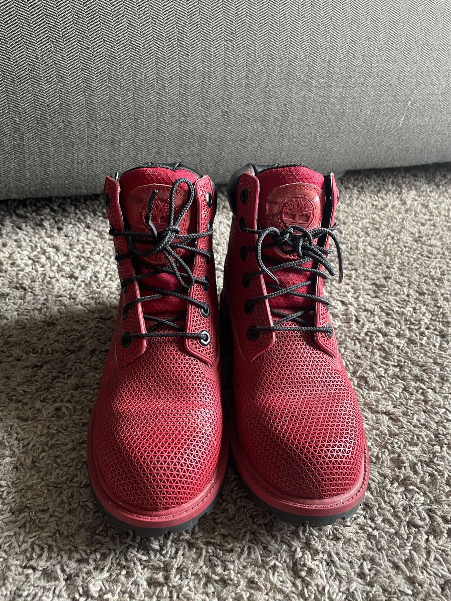 Timberland 6 Inch SiZe 5.5 boys