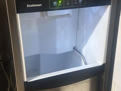 Scotsmans cabinet iCe Maker