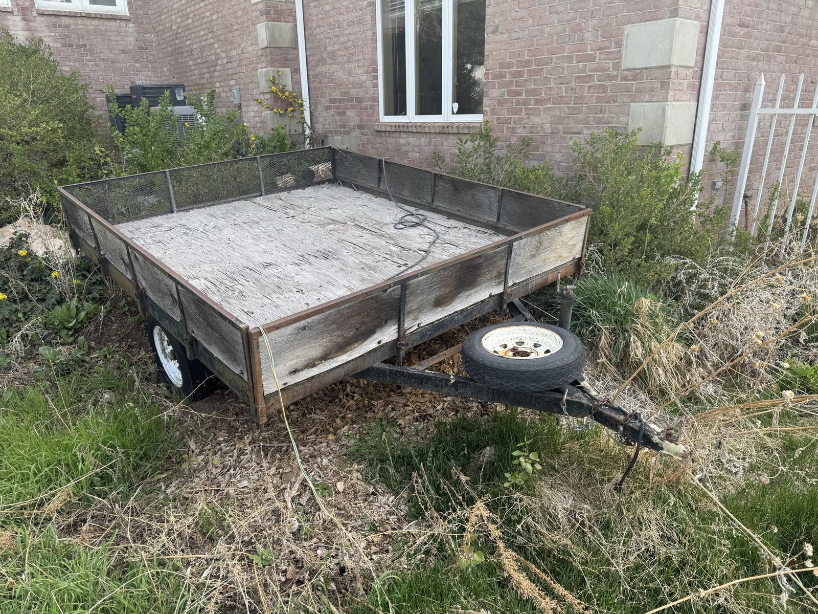 8' Utility Trailer, 1-7/8" Ball, Spare Tire