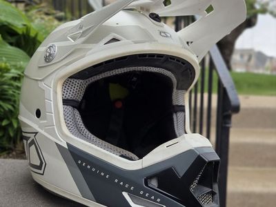 MSR® Mav4 Inertia Helmet w/MIPS 2025