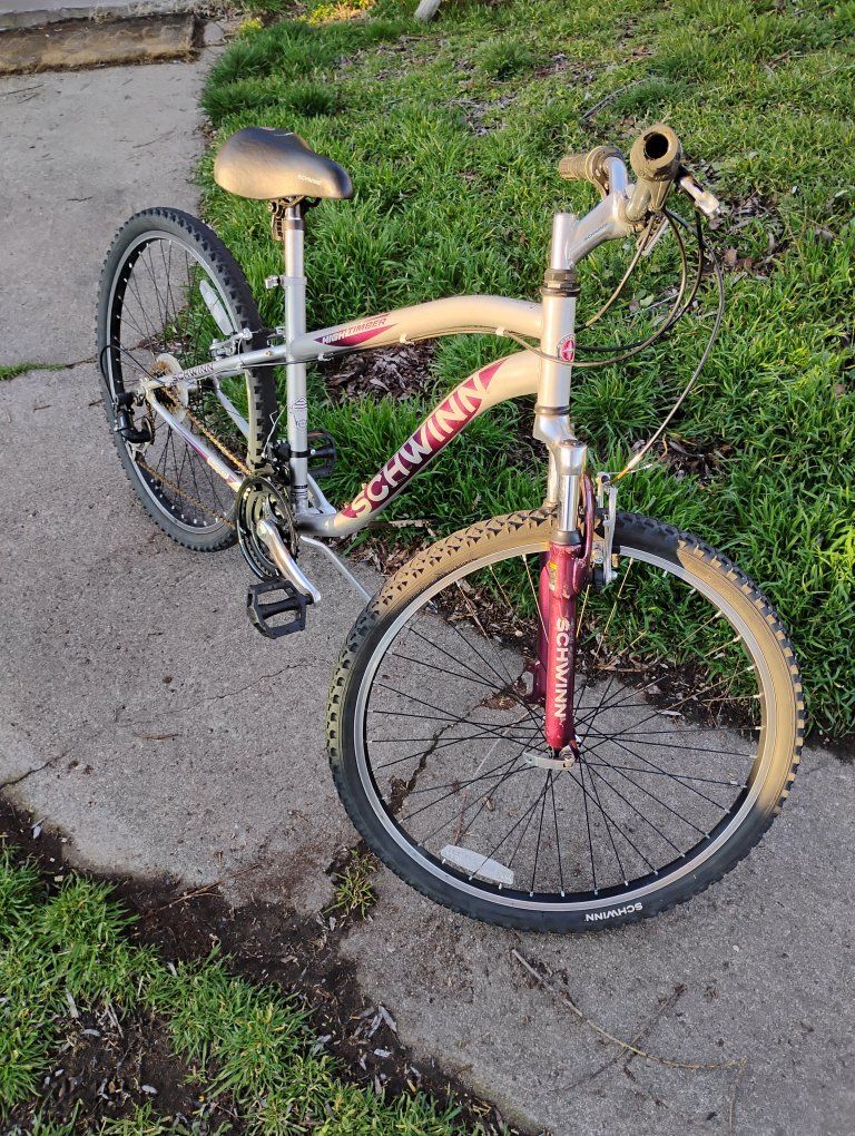 Schwinn High Timber 26in Mountain Bike 21 Speed