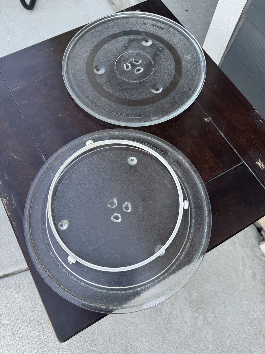 2 Glass Microwave Turntable Plates with Roller Ring